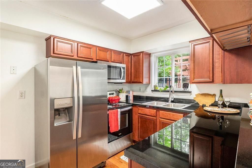 6940 Roswell Road # 16b Property Photo 9