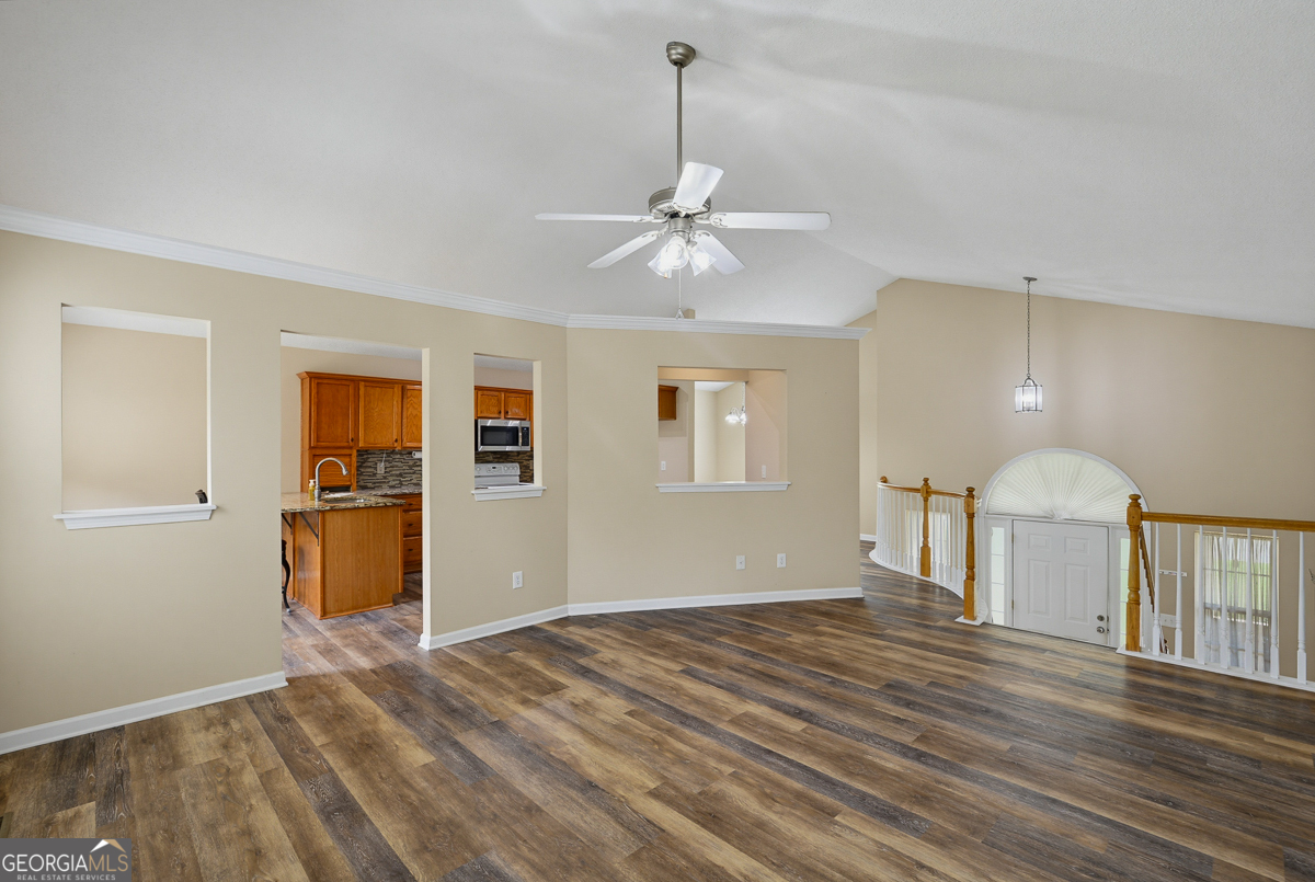 168 Oakview Drive Property Photo 9
