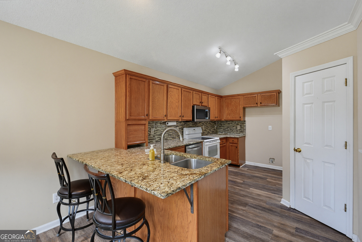 168 Oakview Drive Property Photo 11