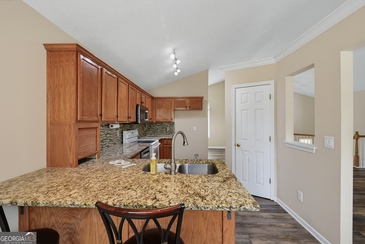 168 Oakview Drive Property Photo 12