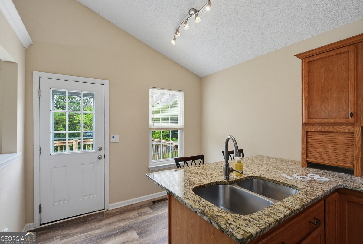 168 Oakview Drive Property Photo 16