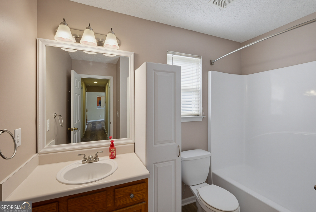 168 Oakview Drive Property Photo 28