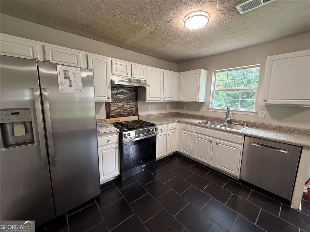 1023 Quail Hunt Drive Property Photo 4
