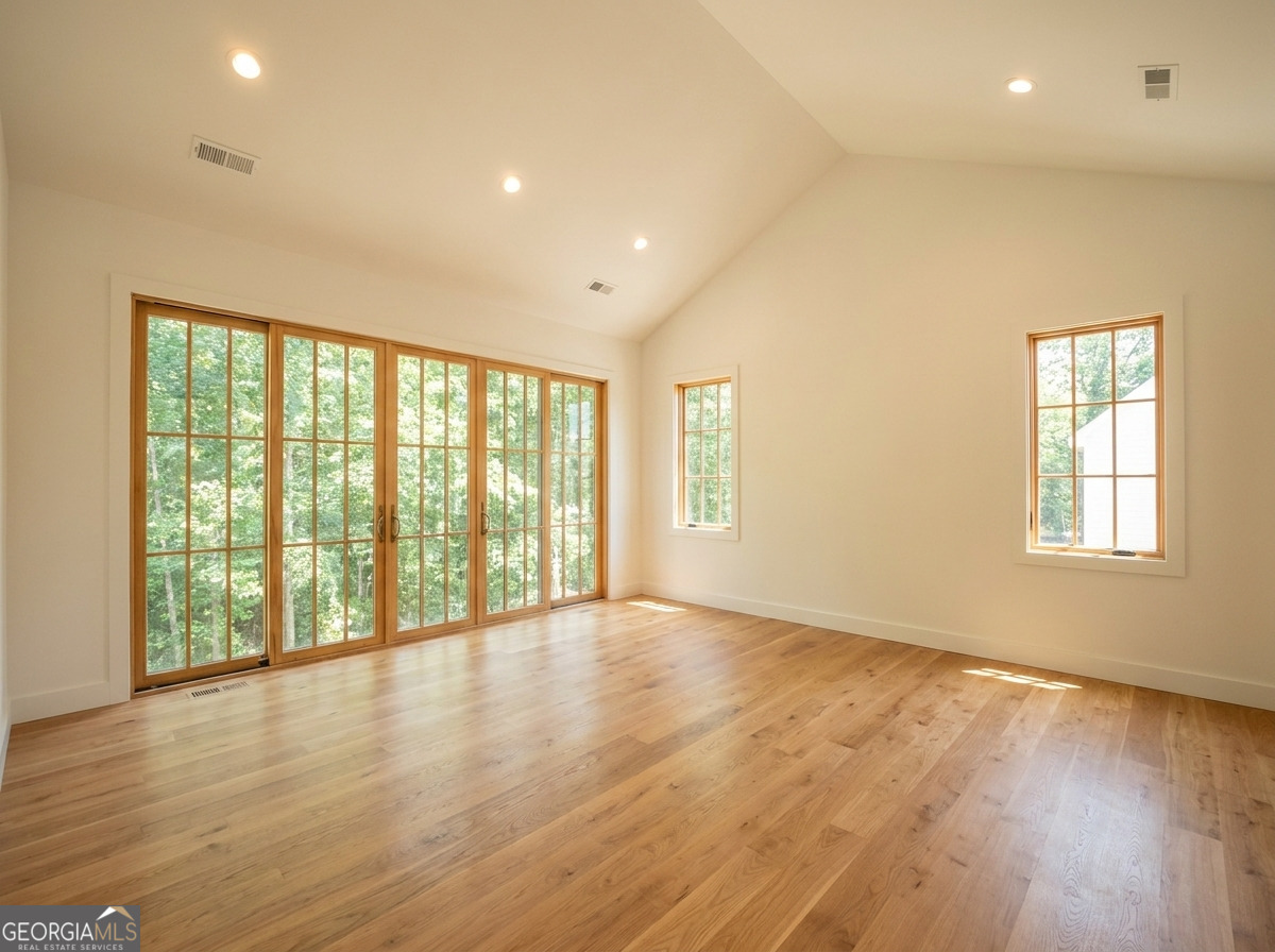 110 Reed Way Property Photo 5