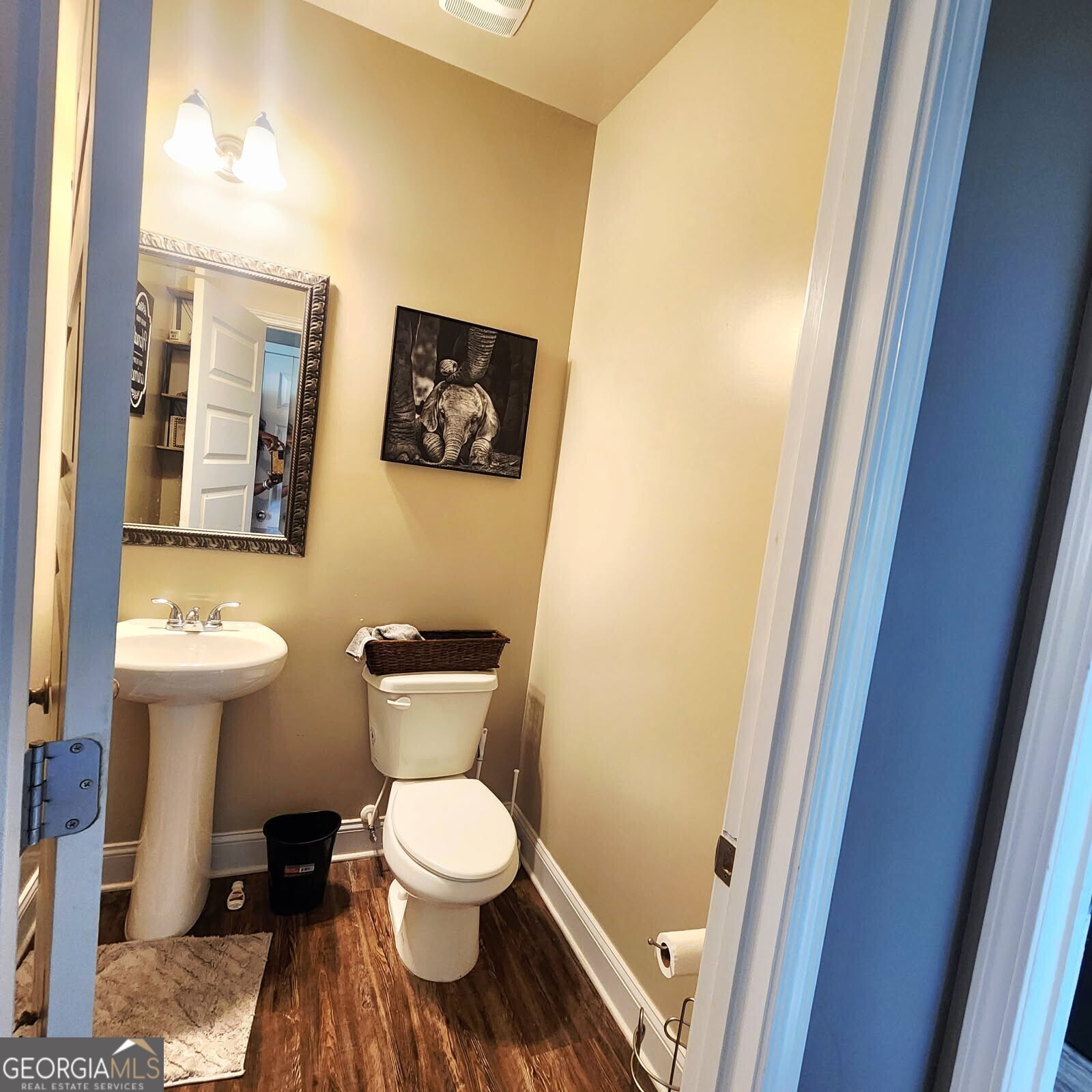 1206 Coldwater Court Property Photo 7