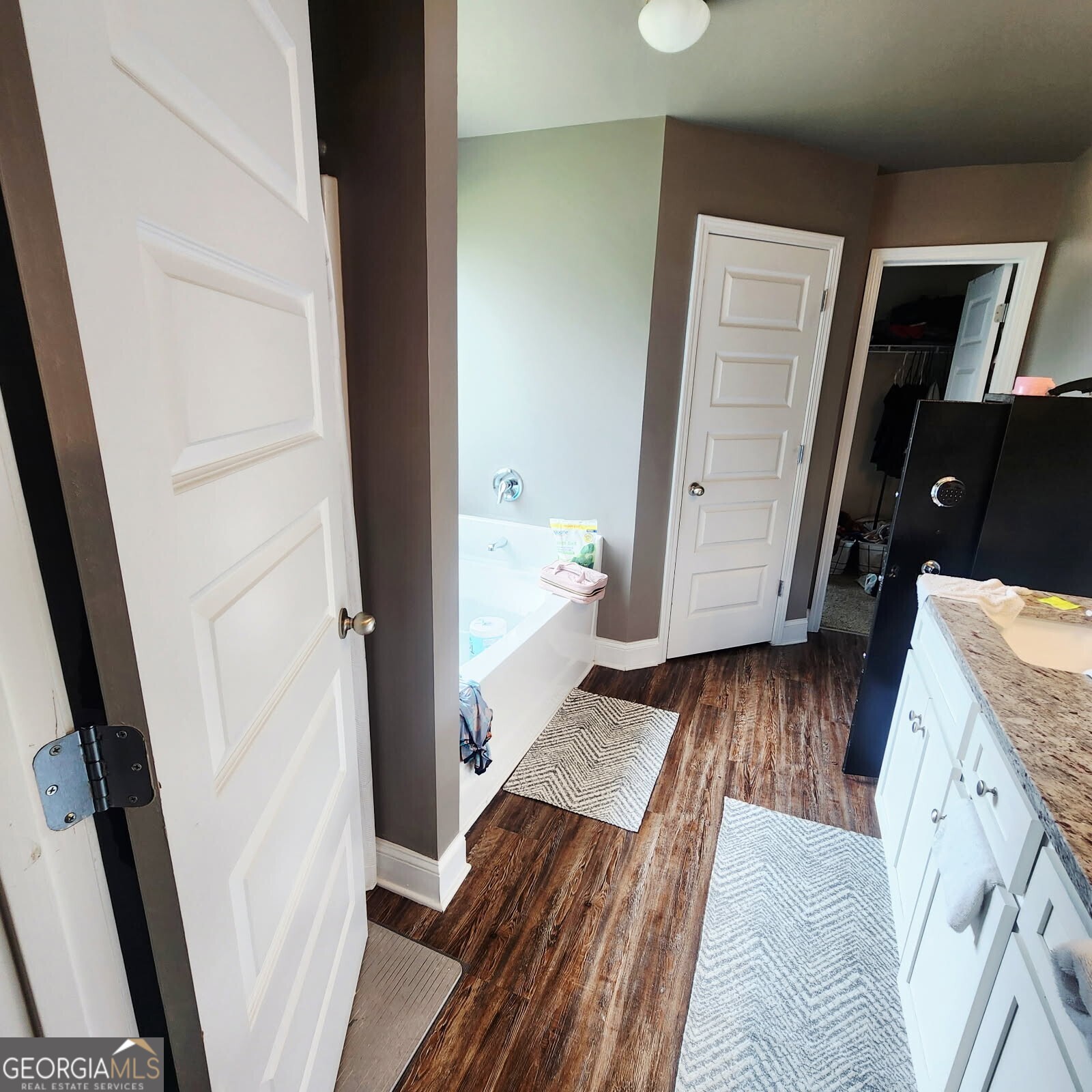 1206 Coldwater Court Property Photo 11