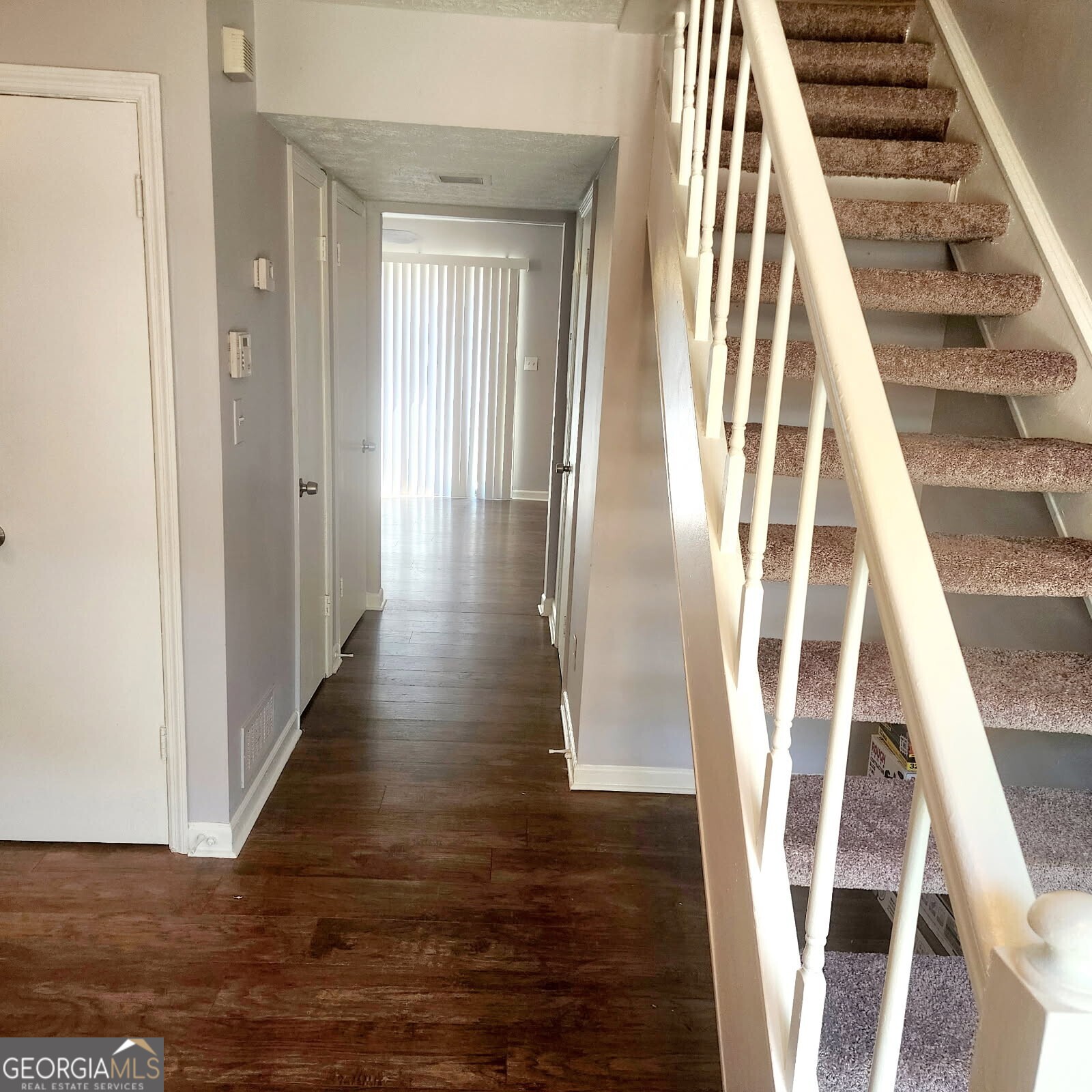 6572 Sleepy Hollow Lane Property Photo 3