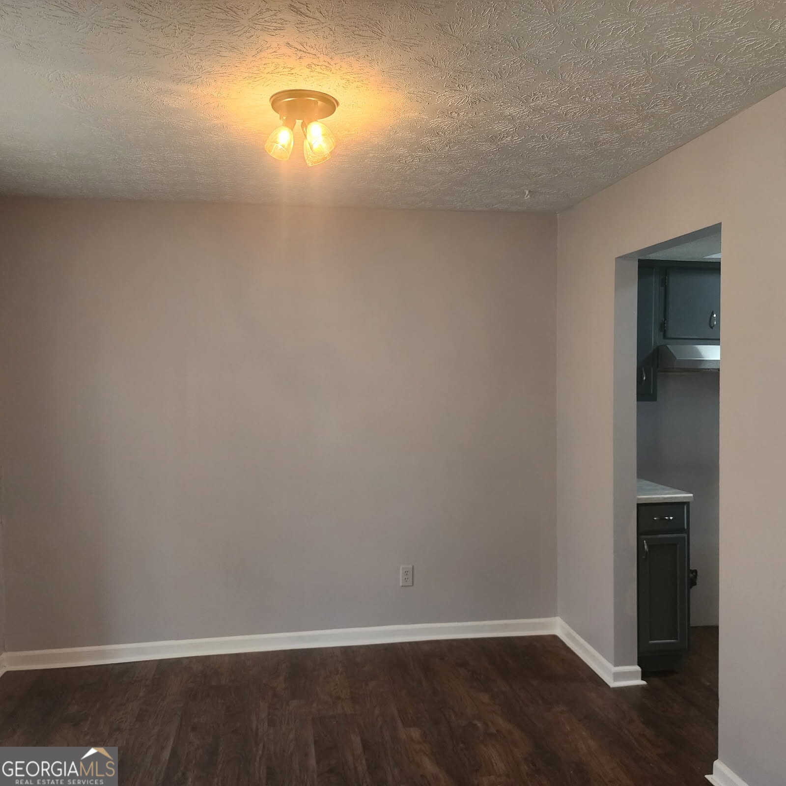 6572 Sleepy Hollow Lane Property Photo 5