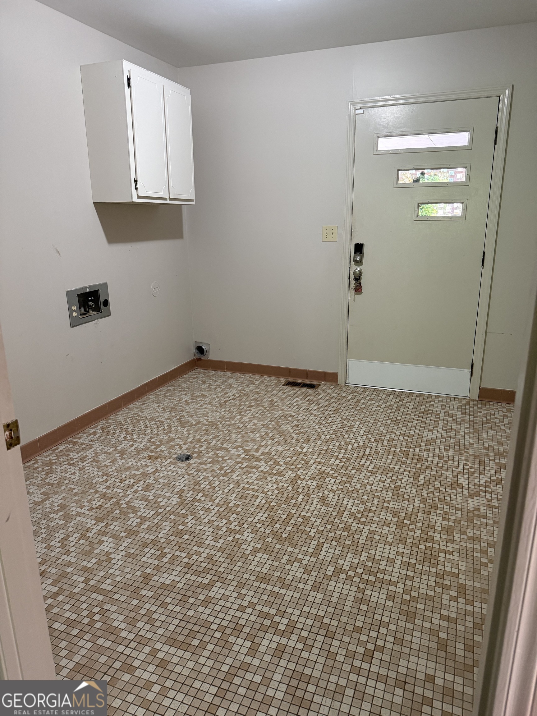 1406 Maplewood Drive Property Photo 10