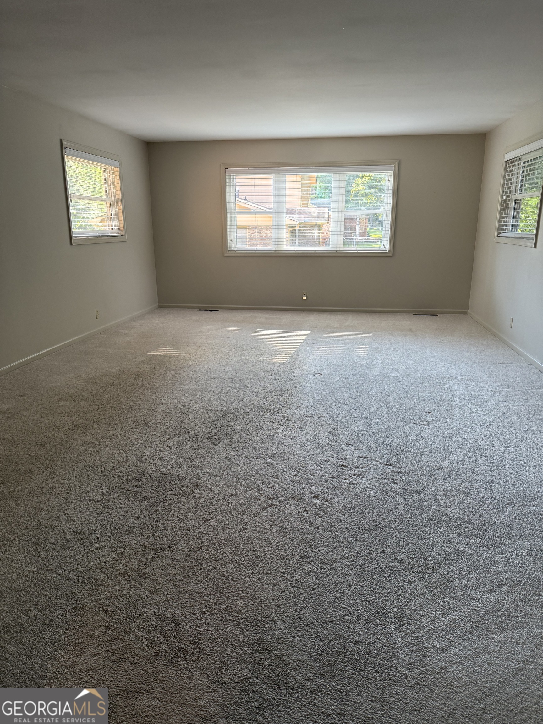 1406 Maplewood Drive Property Photo 13