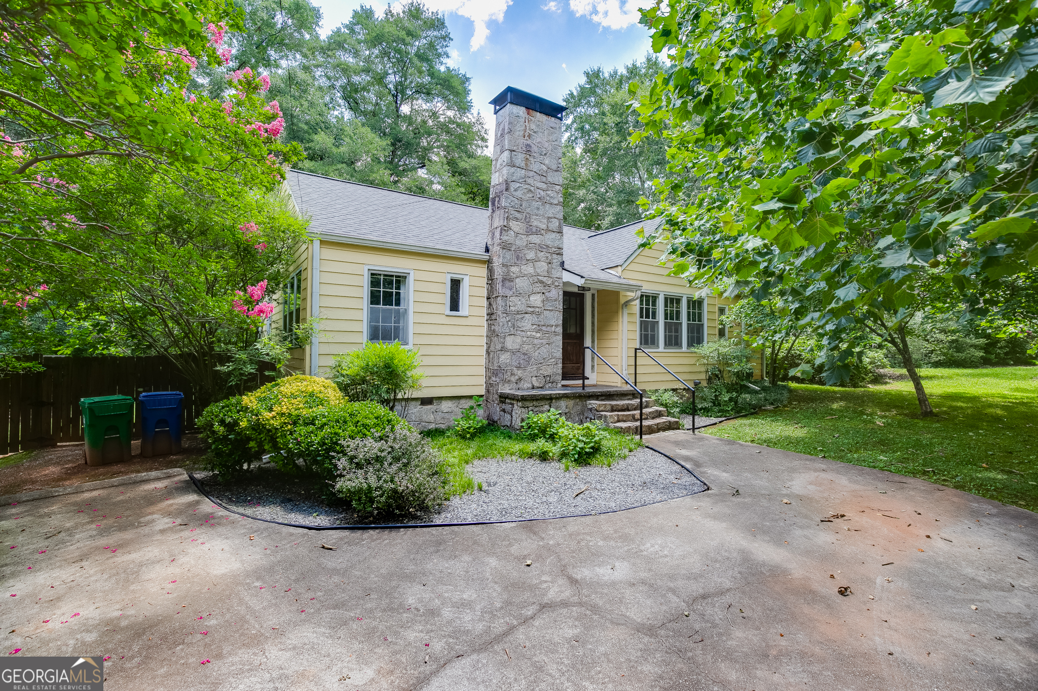 2657 Old Norcross Road Property Photo 3