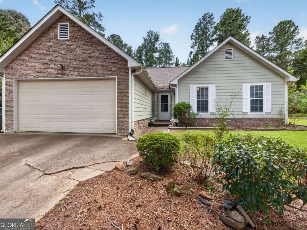 109 Collins Way Property Photo 1