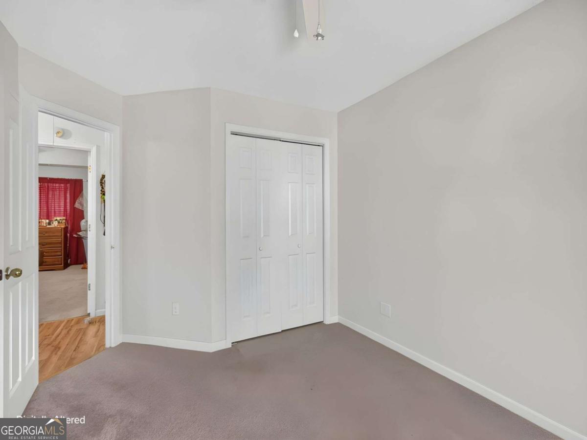 109 Collins Way Property Photo 9