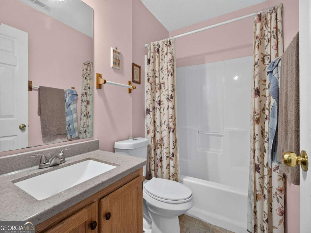109 Collins Way Property Photo 10