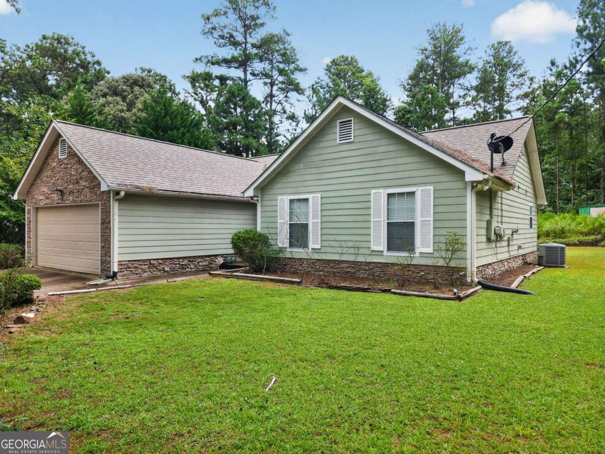 109 Collins Way Property Photo 17