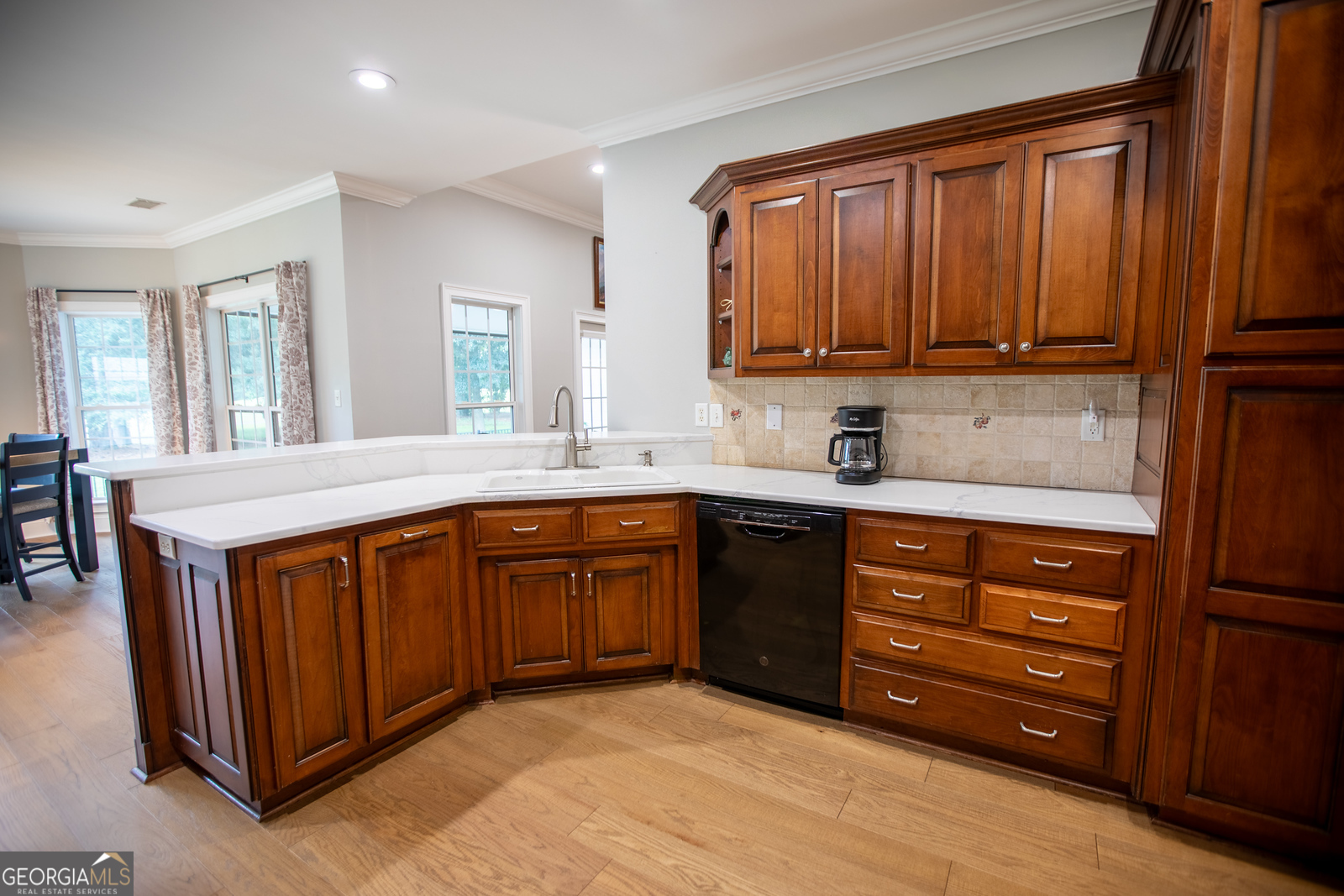 4882 Summit Ridge Road Property Photo 11