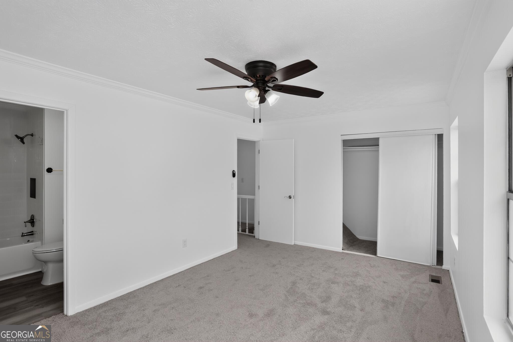 2920 Aspen Woods Entry Property Photo 11