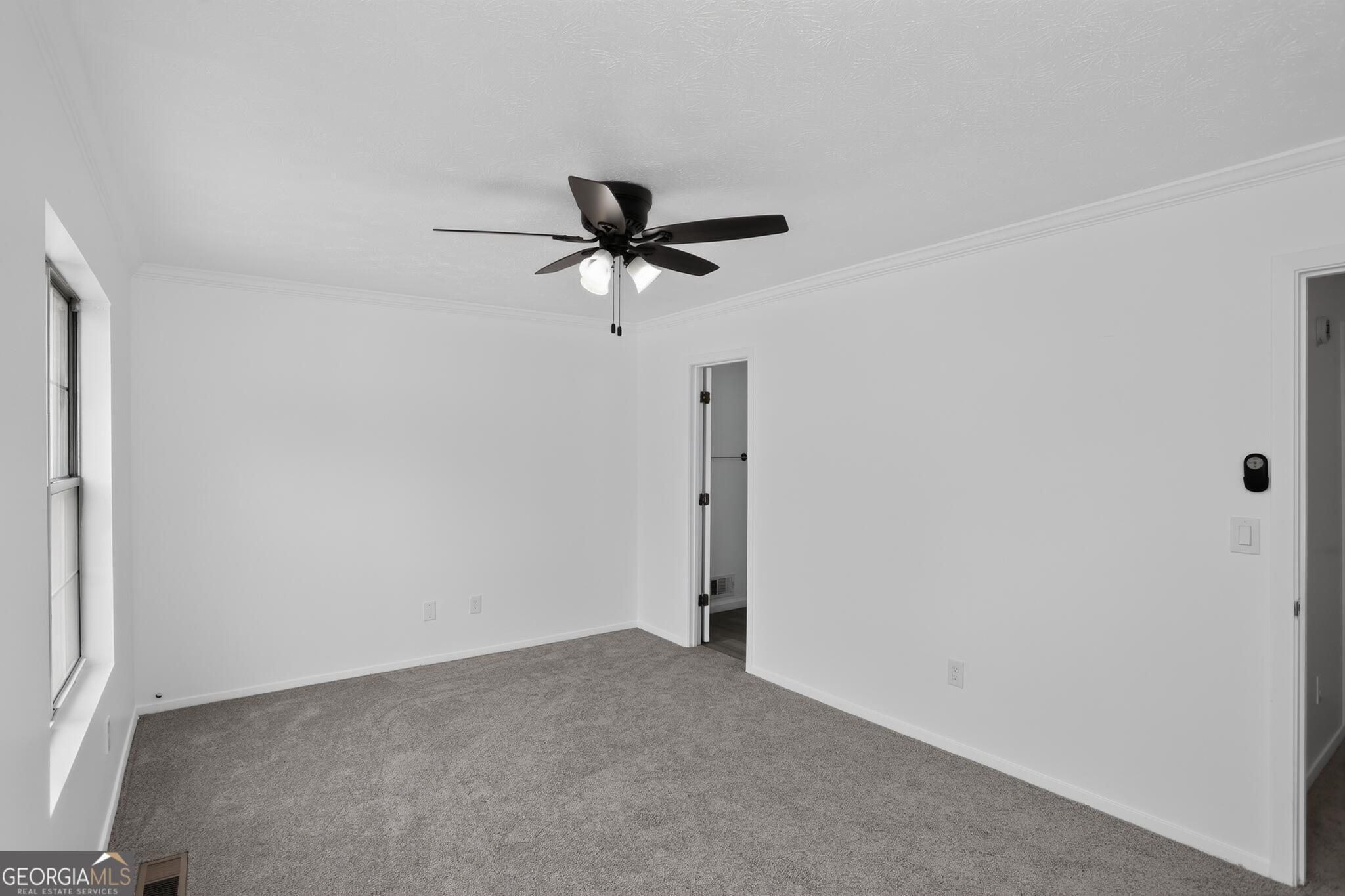 2920 Aspen Woods Entry Property Photo 12