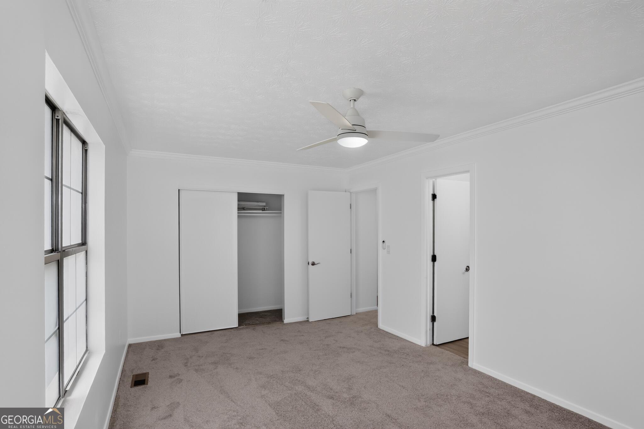 2920 Aspen Woods Entry Property Photo 14