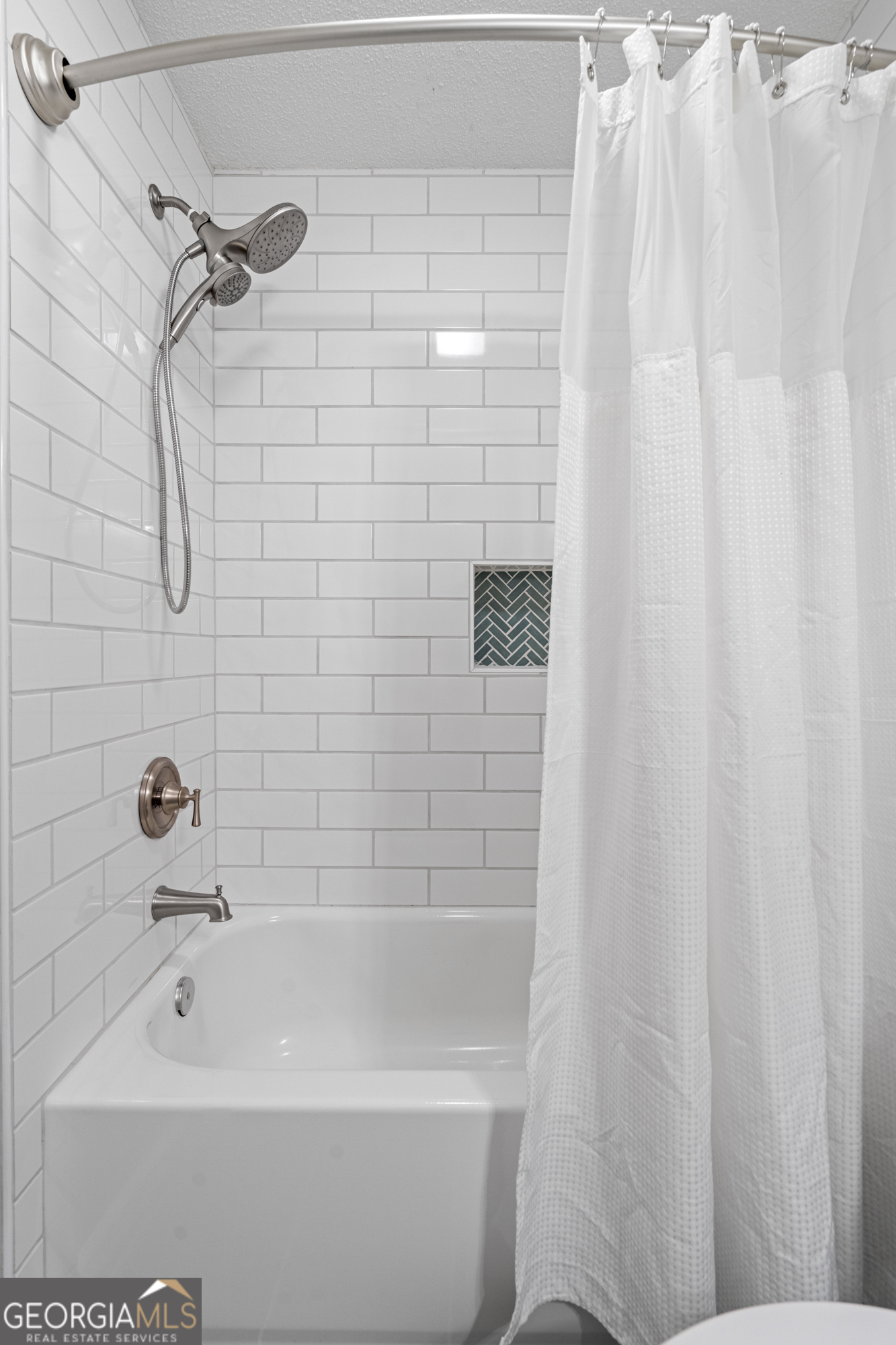 13 Huntcliff Drive Property Photo 14