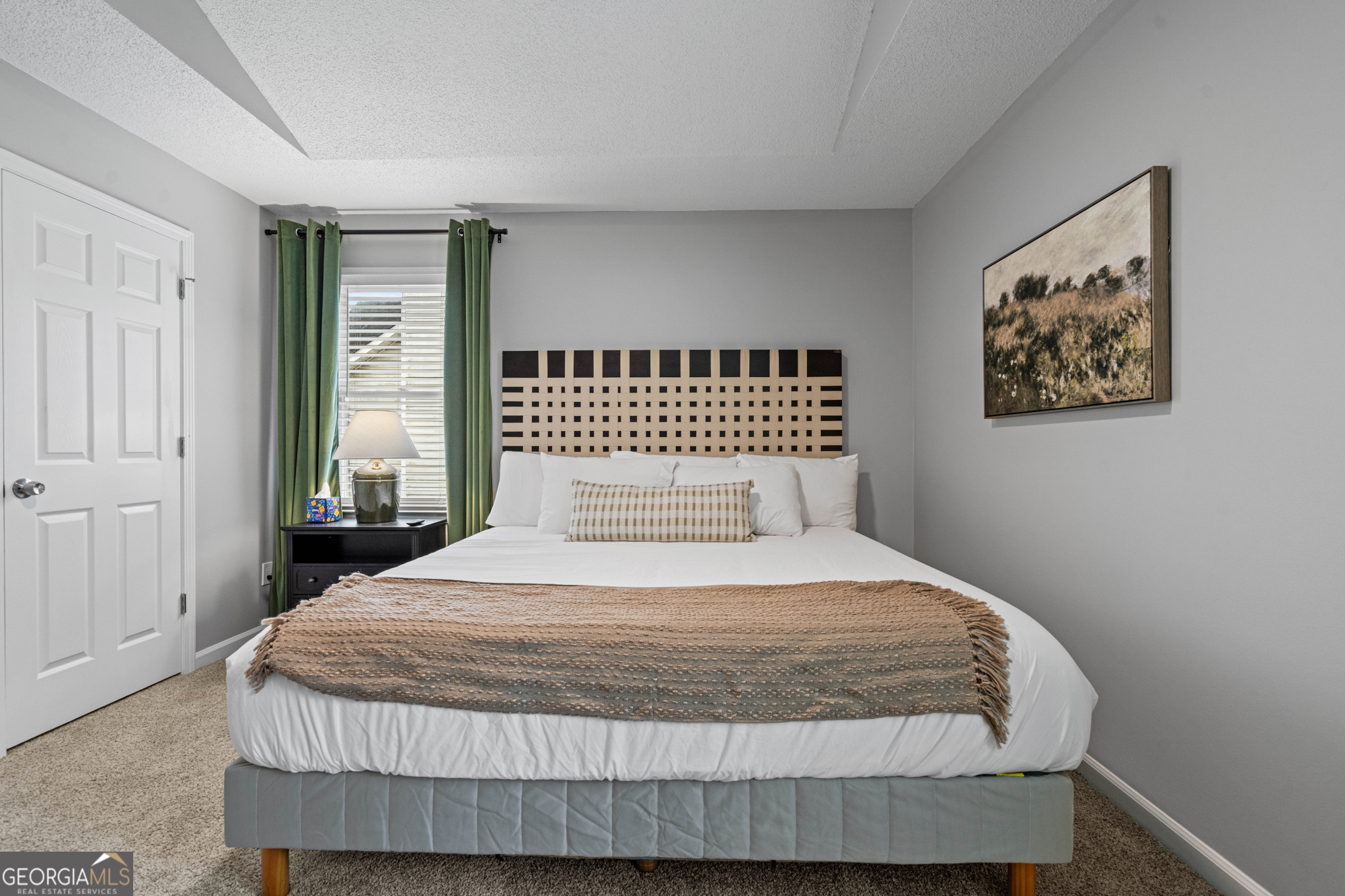 13 Huntcliff Drive Property Photo 18