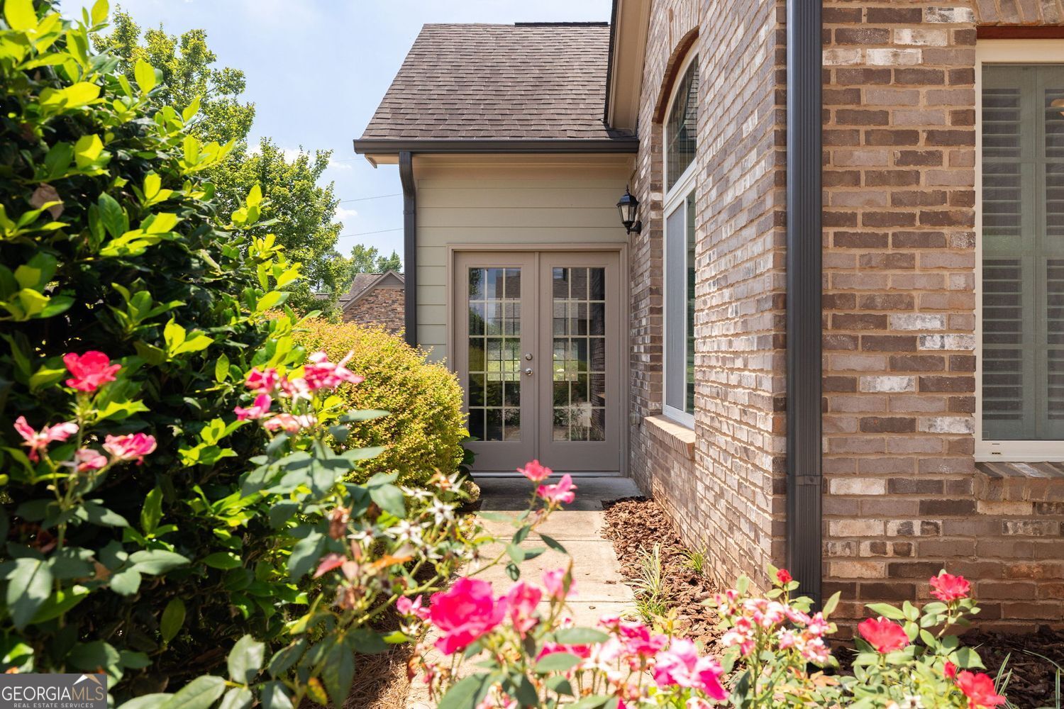 6129 Brookhaven Circle Property Photo 3