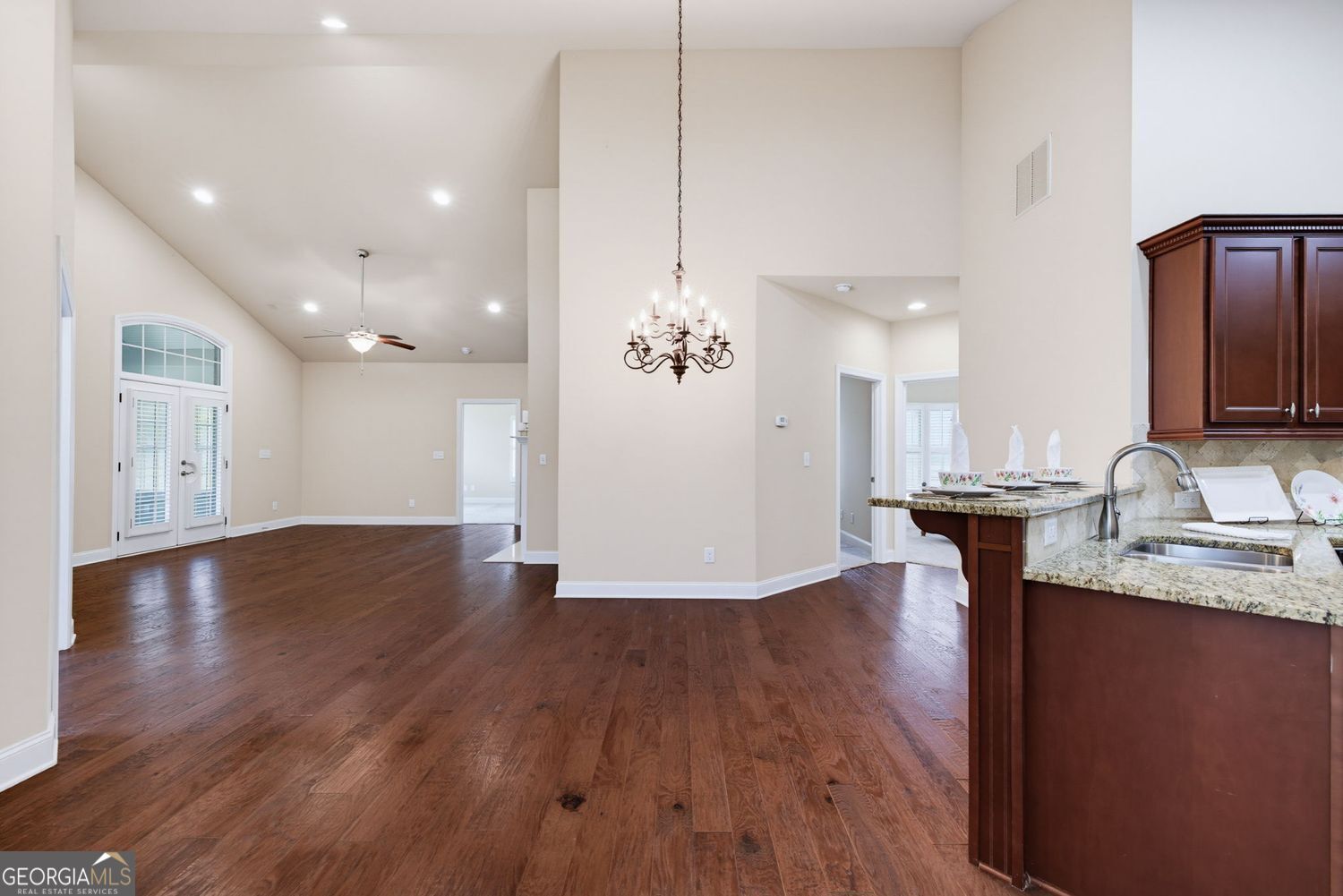 6129 Brookhaven Circle Property Photo 9
