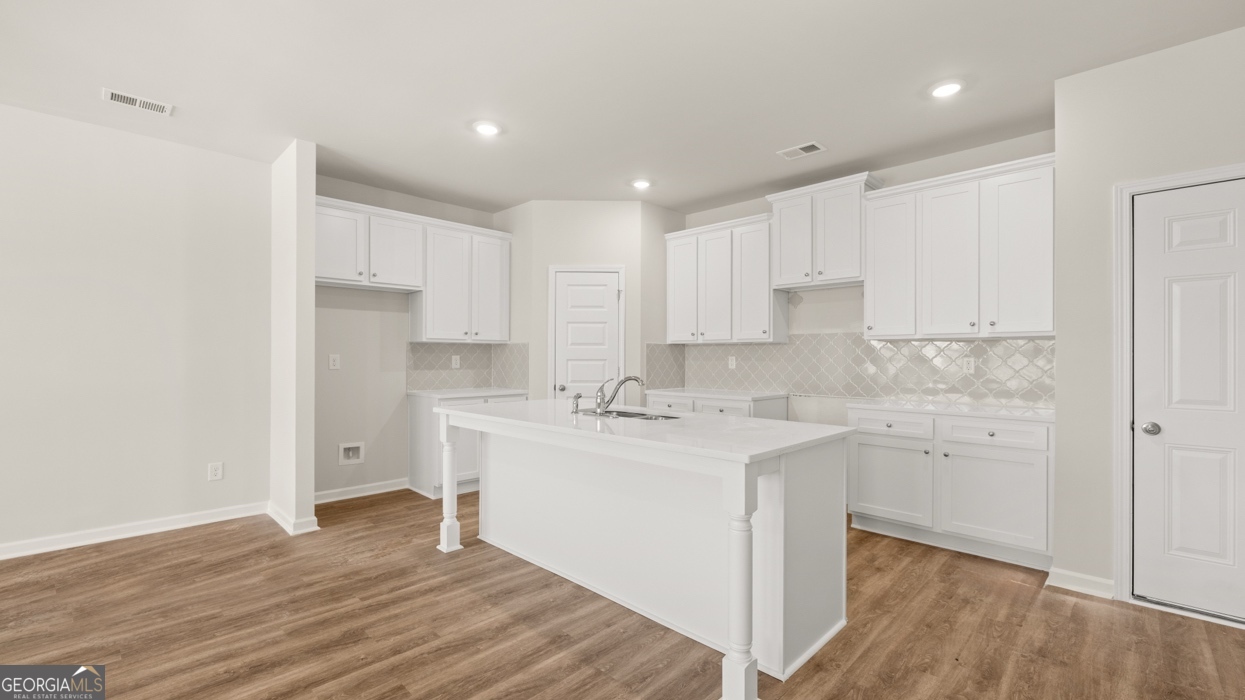 343 Tate Street Property Photo 12