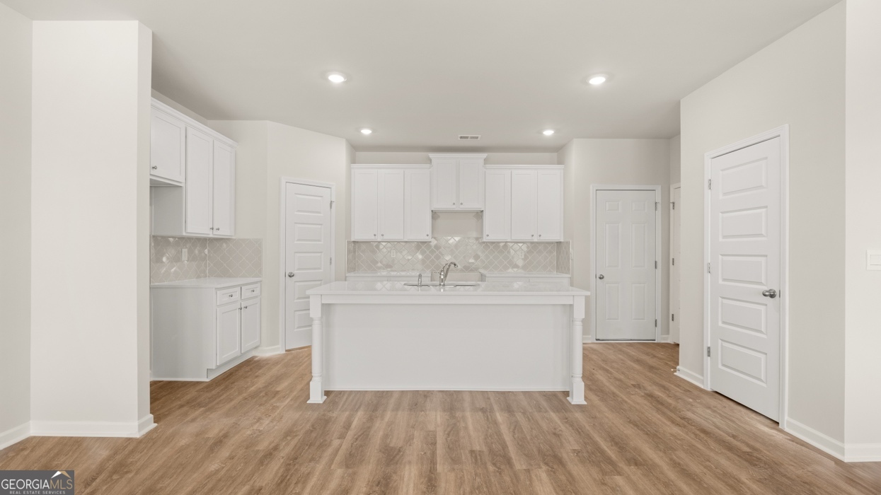 343 Tate Street Property Photo 13