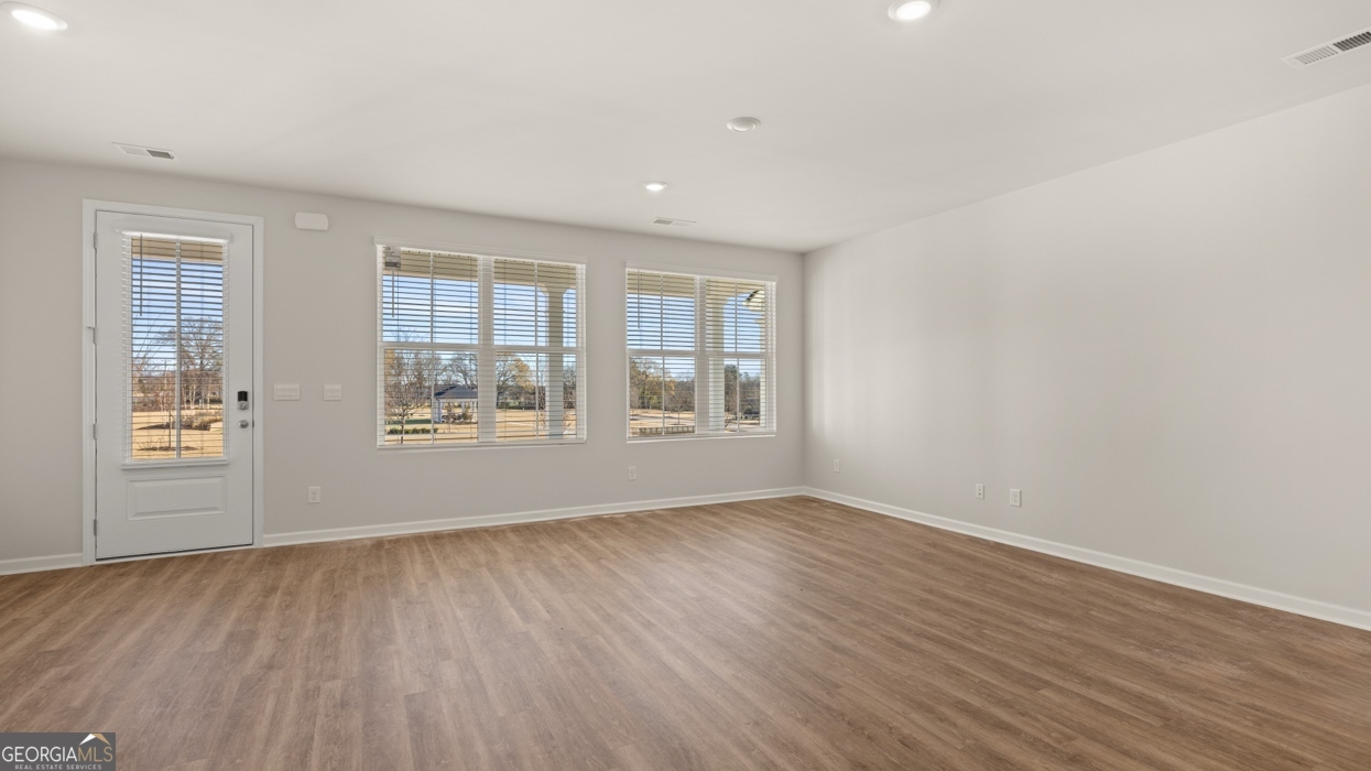 343 Tate Street Property Photo 16