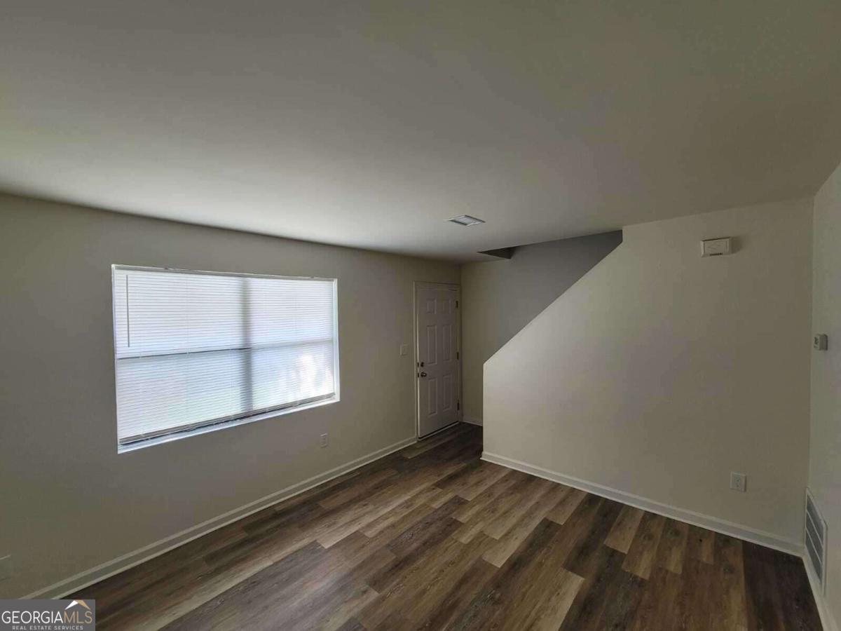 432 Atwood Street Property Photo 4