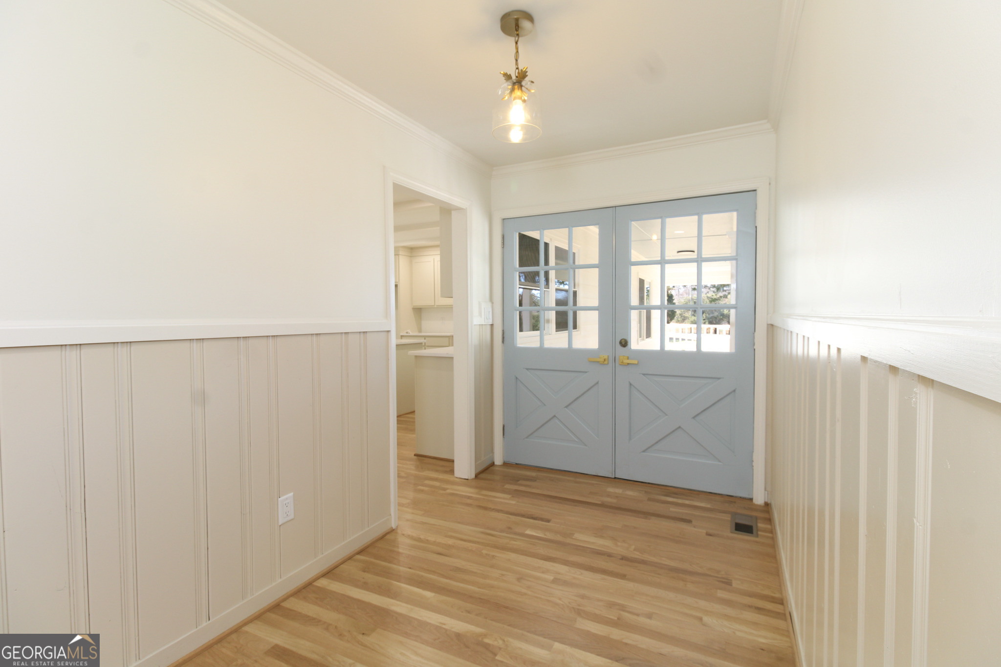 100 Williamsburg Lane Property Photo 7