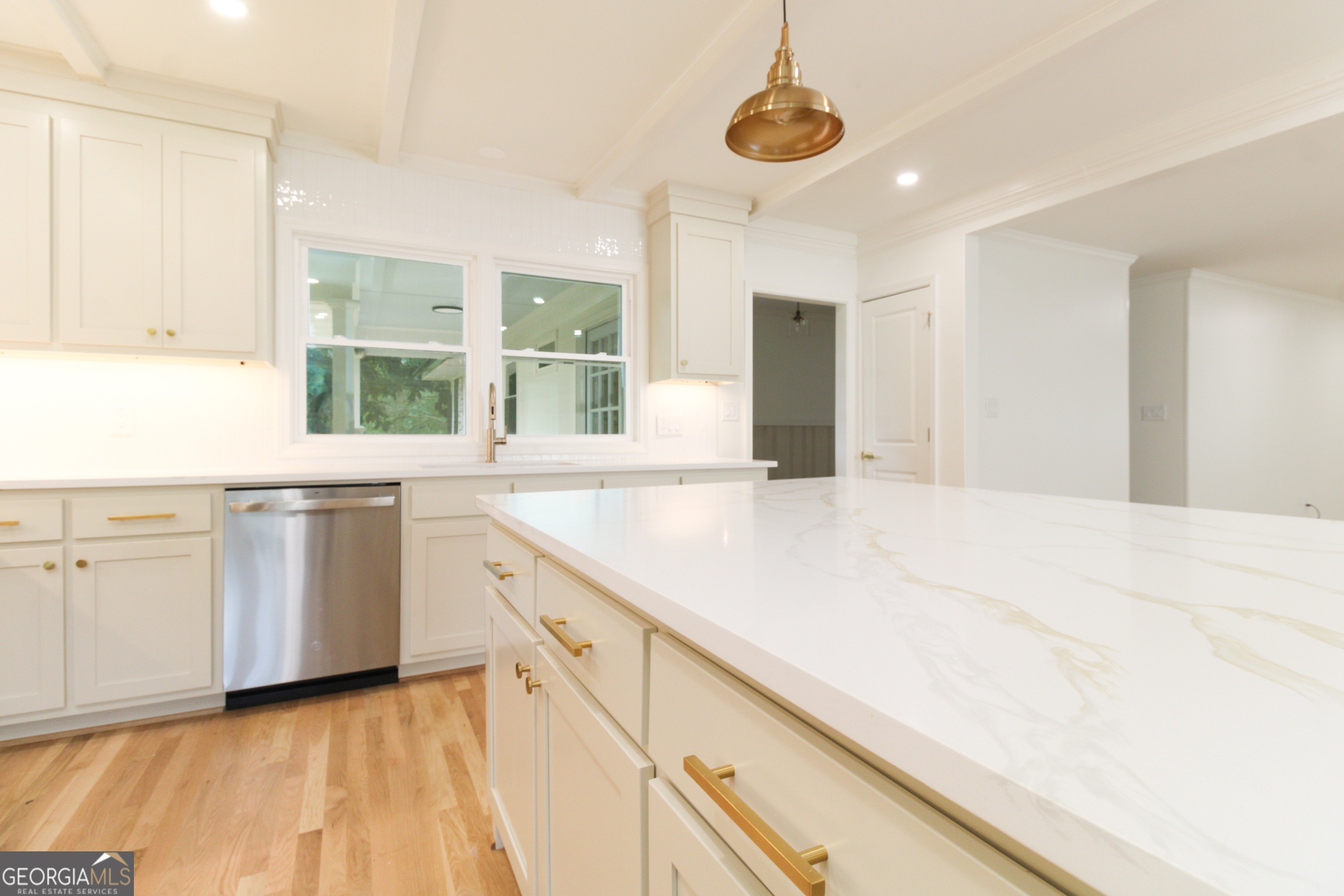 100 Williamsburg Lane Property Photo 12