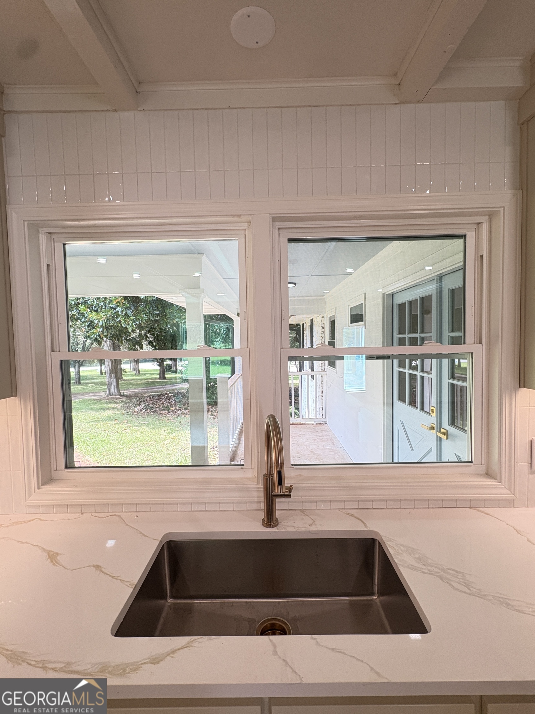 100 Williamsburg Lane Property Photo 15