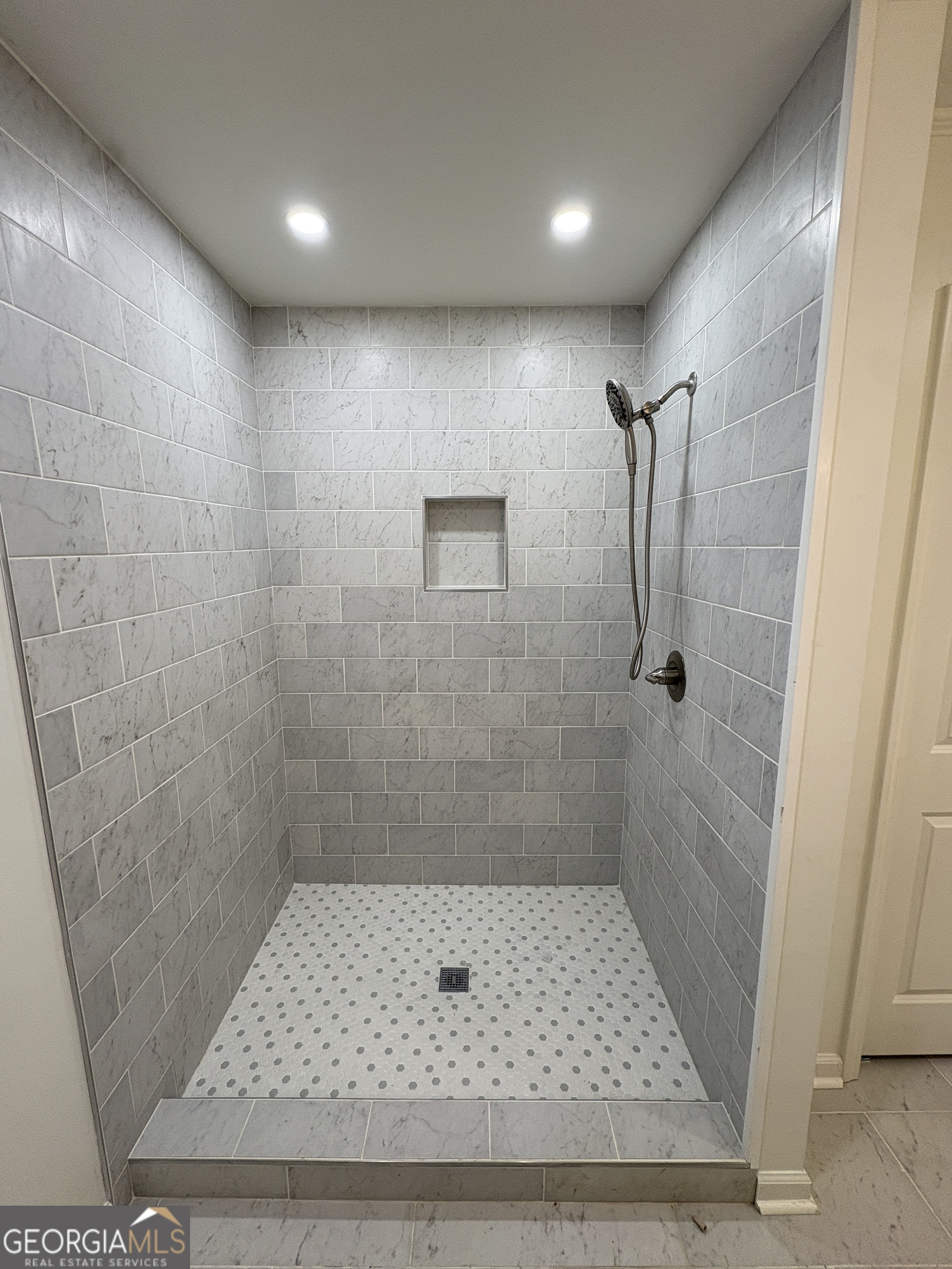 100 Williamsburg Lane Property Photo 21