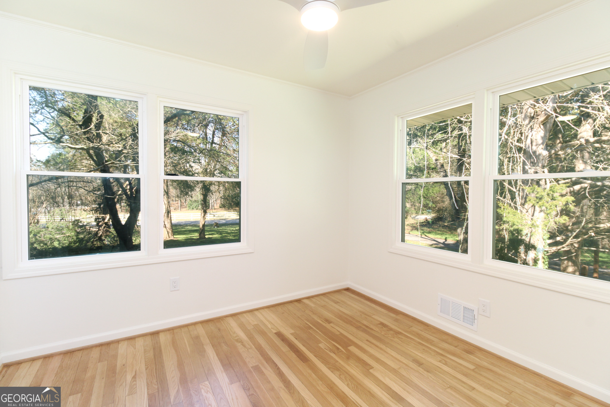 100 Williamsburg Lane Property Photo 28