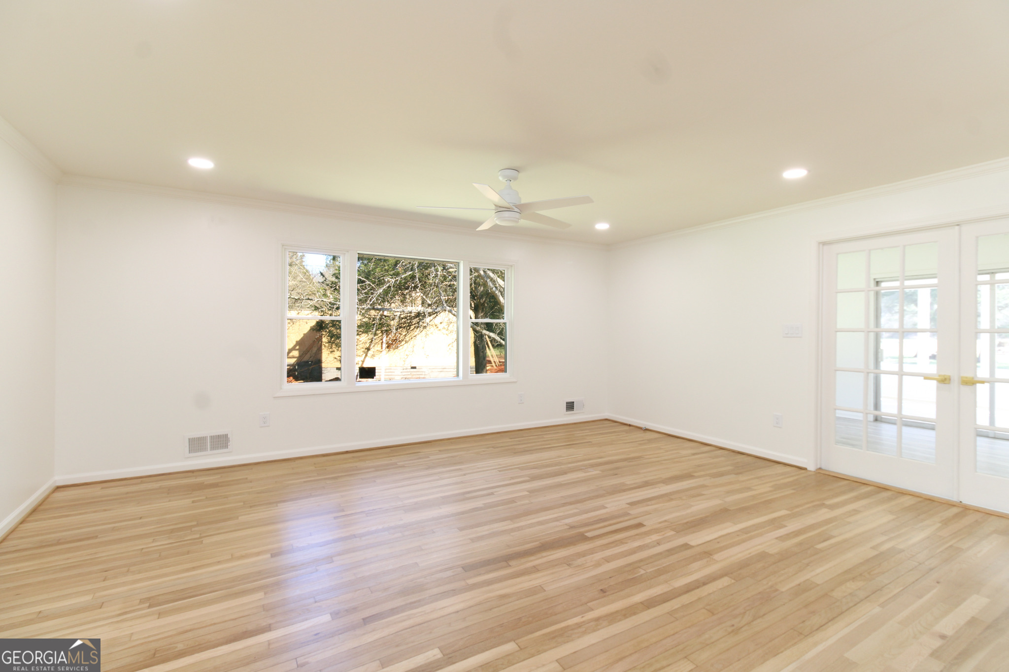 100 Williamsburg Lane Property Photo 29