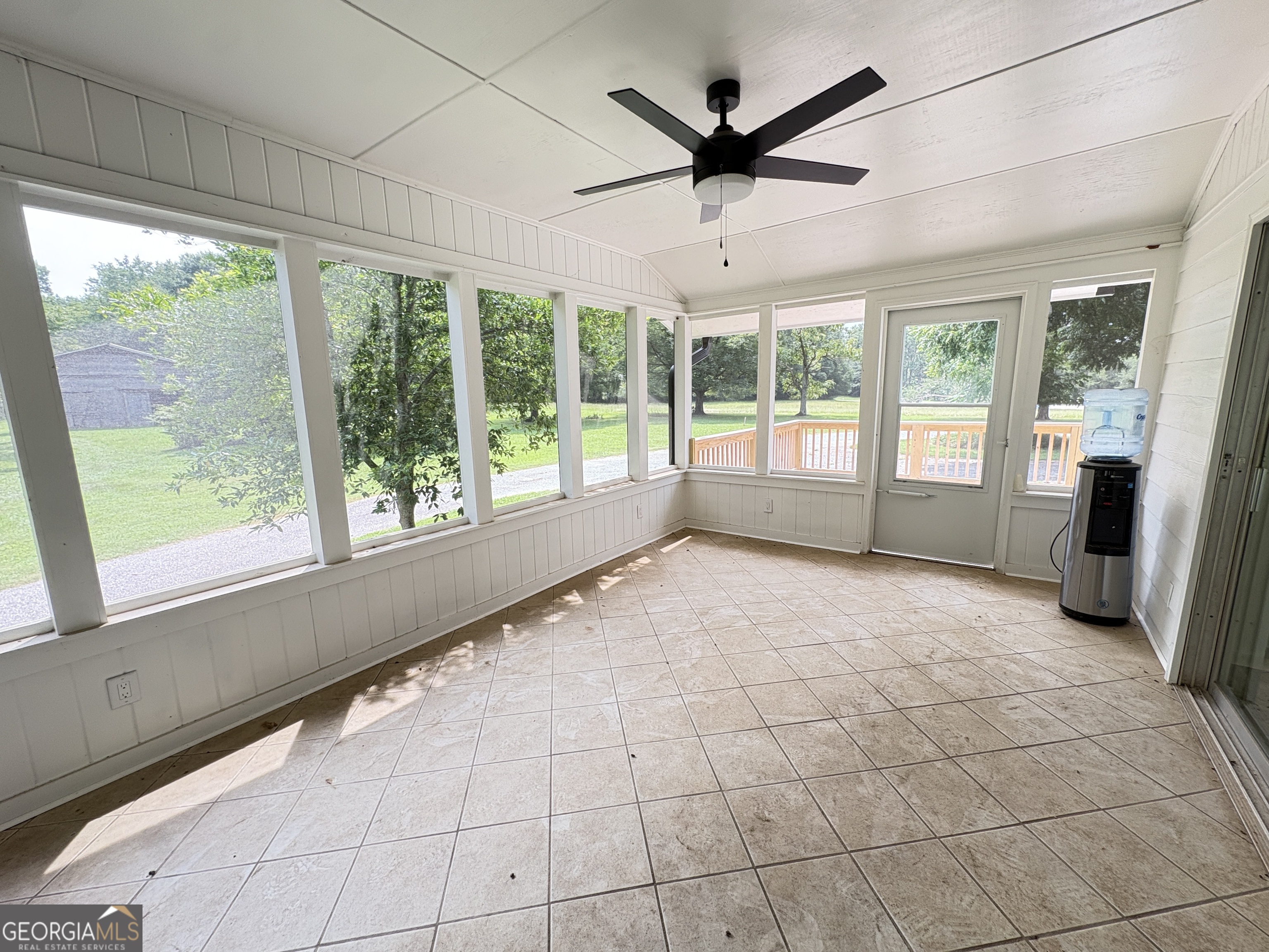 100 Williamsburg Lane Property Photo 32