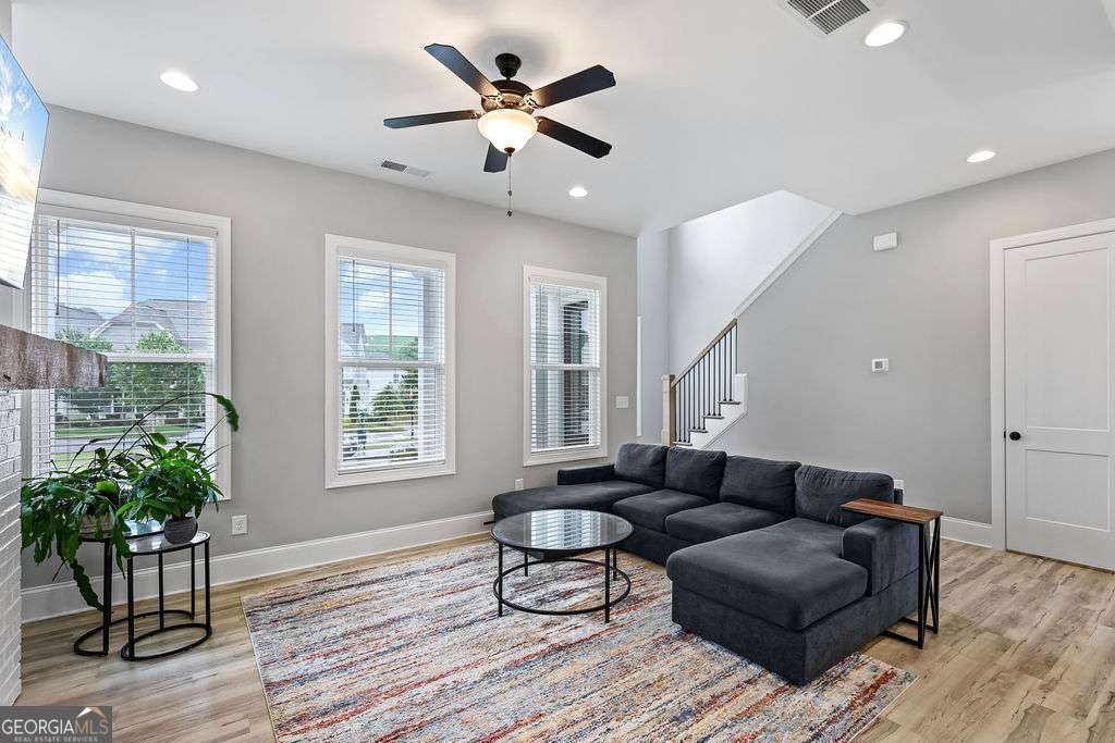 2018 Cobblestone Way Property Photo 5
