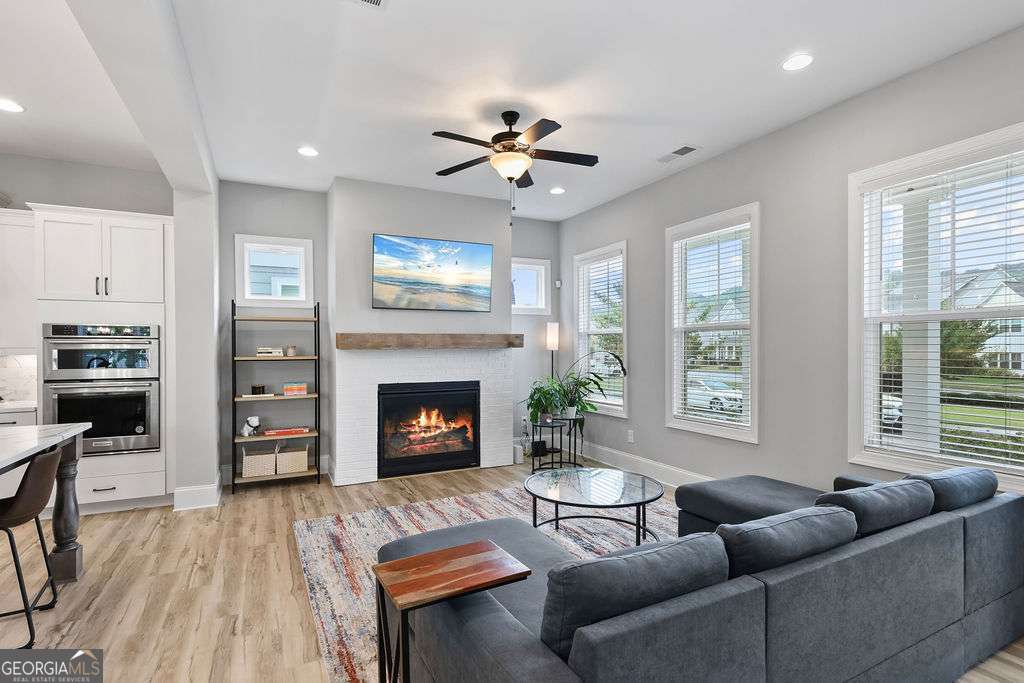 2018 Cobblestone Way Property Photo 6