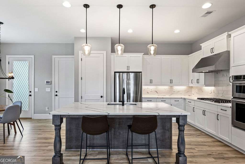 2018 Cobblestone Way Property Photo 8
