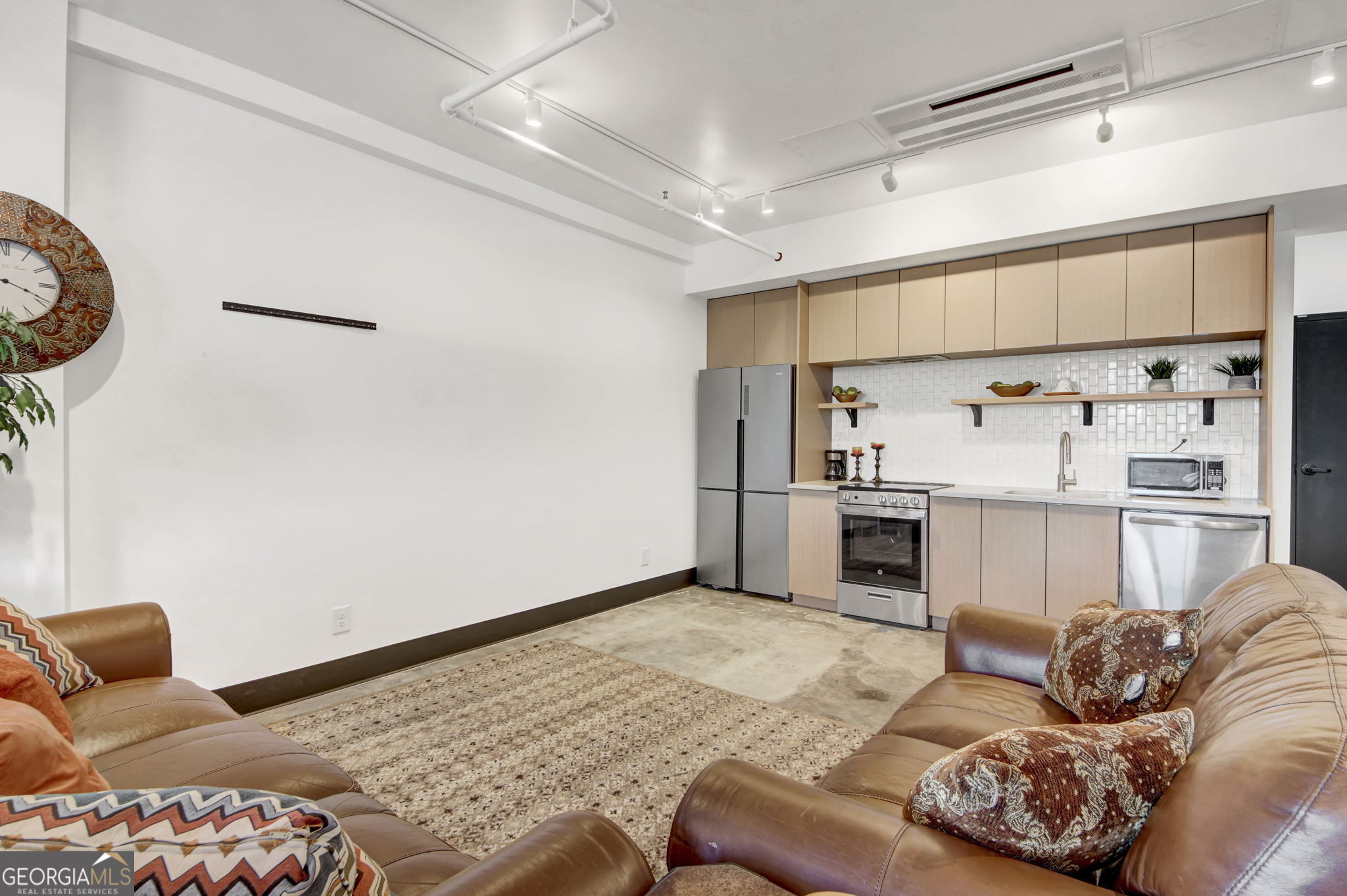1805 Harvard Avenue # 305 Property Photo 5