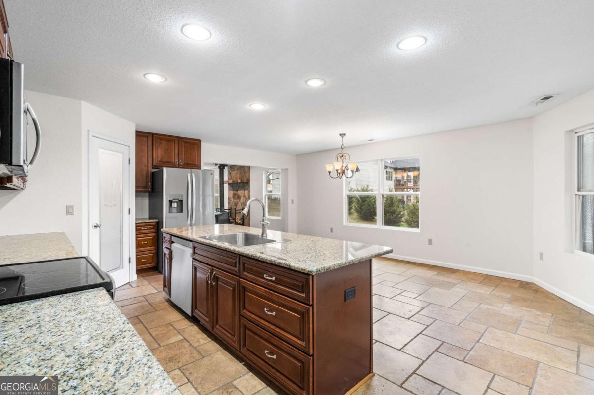 2636 Misty Creek Lane Property Photo 11