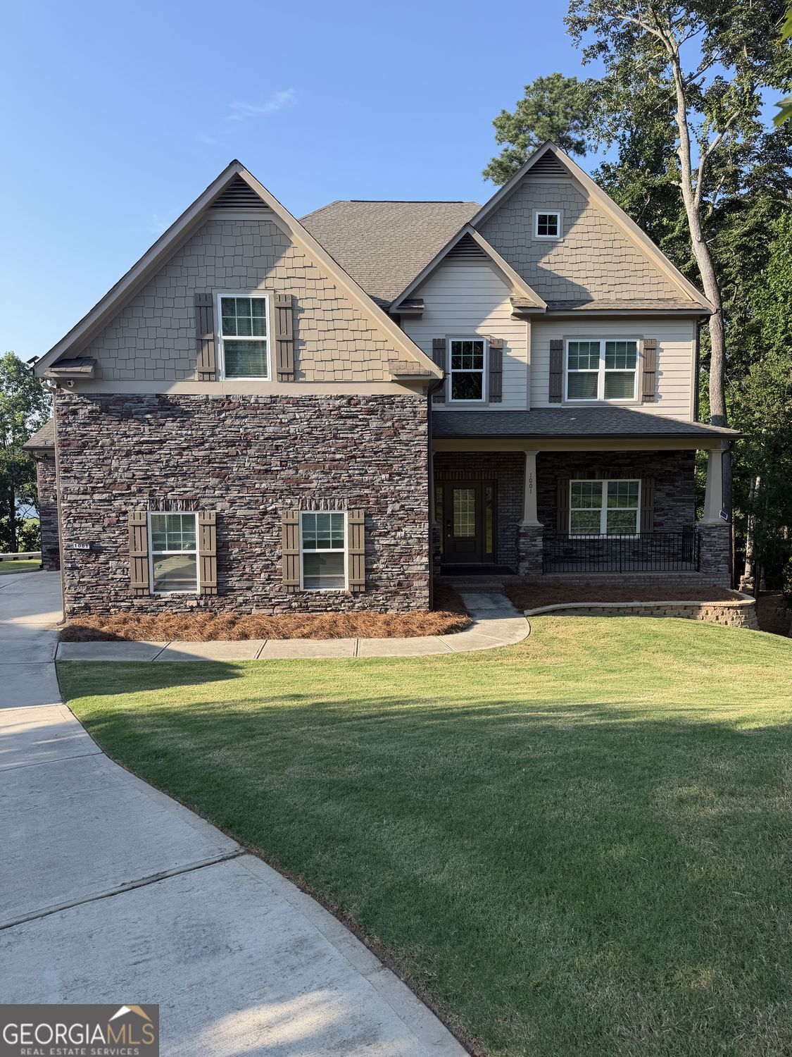 1001 Overlook Drive