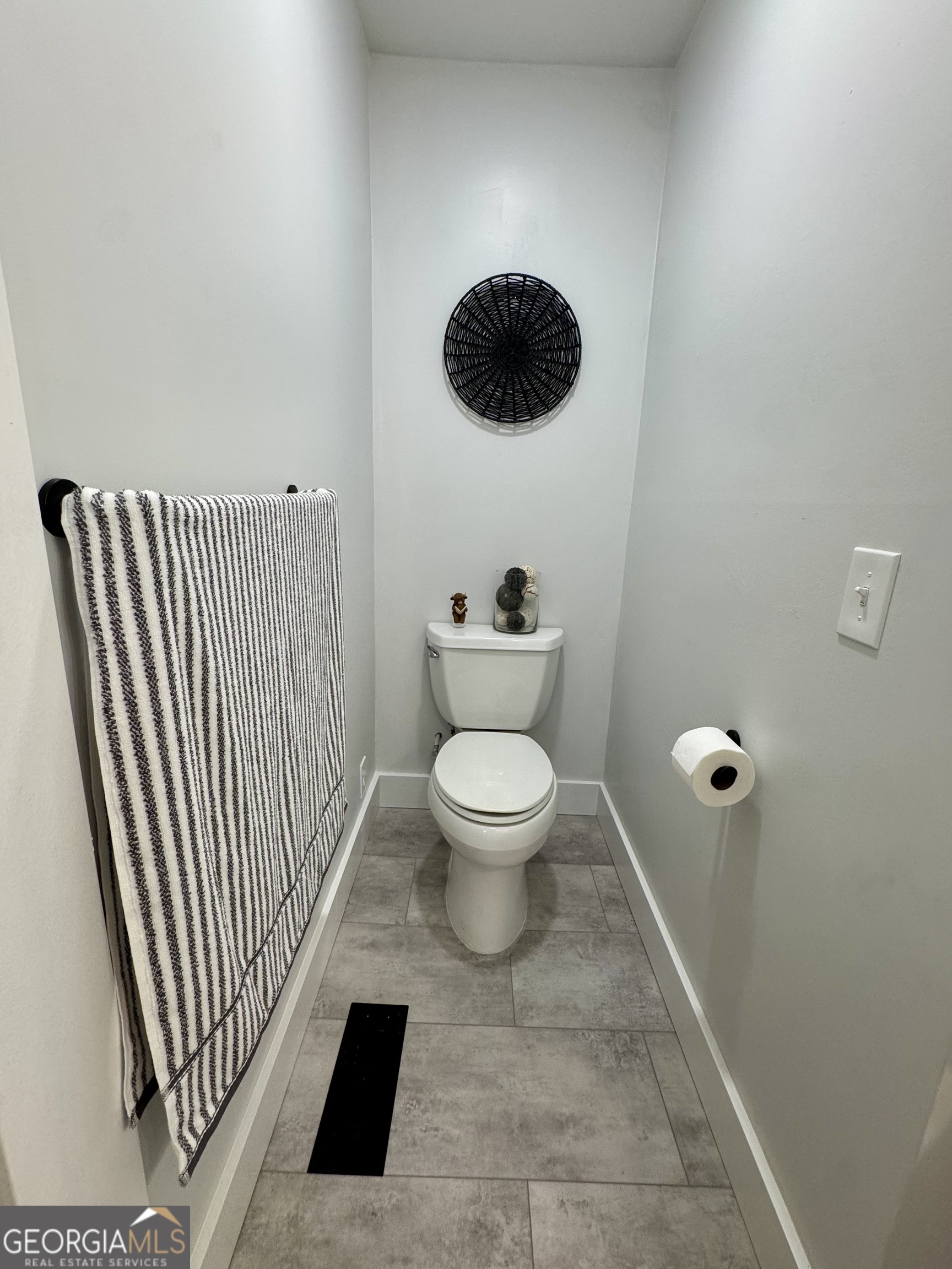215 Denham Street Property Photo 11