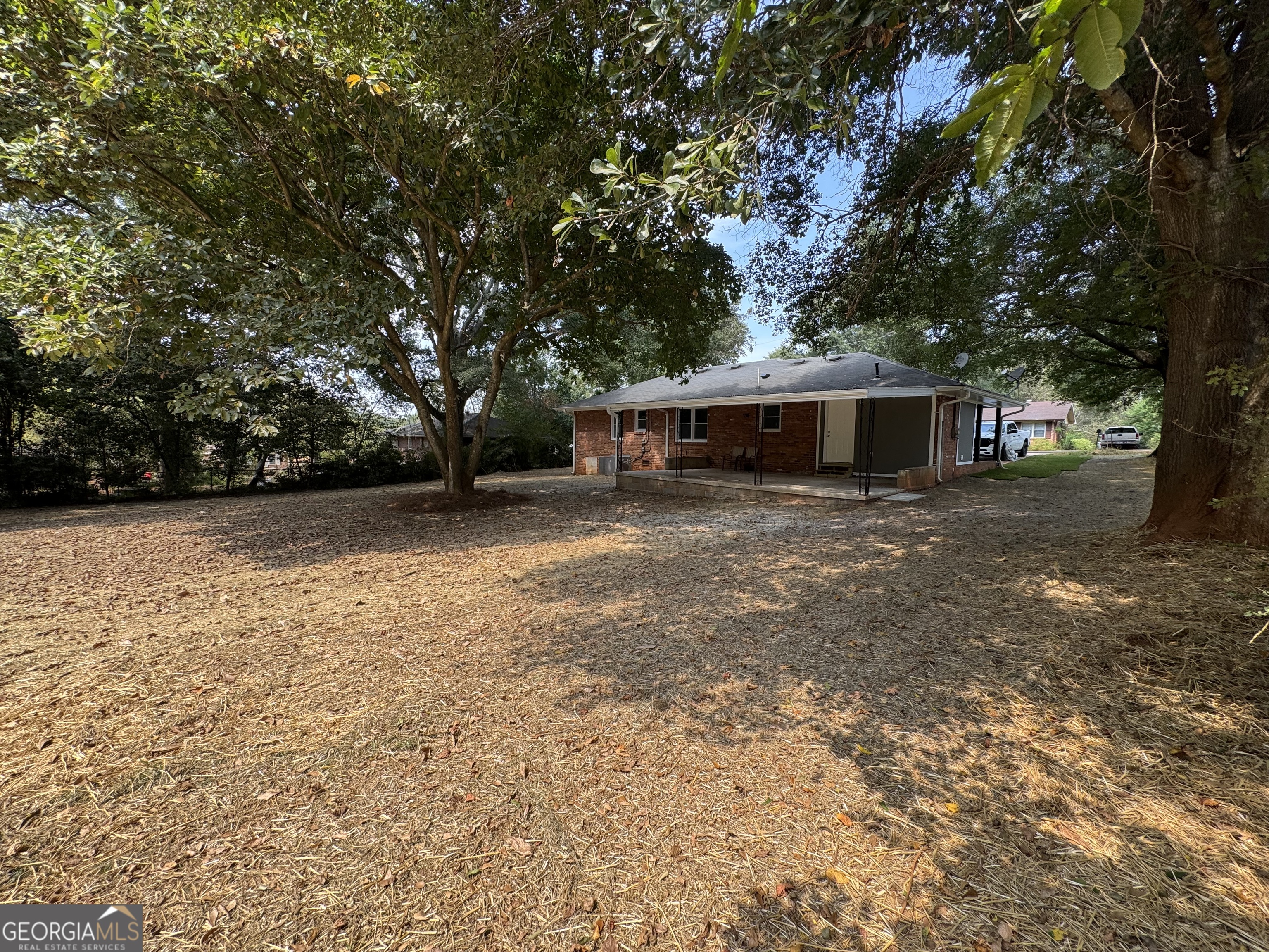 215 Denham Street Property Photo 15