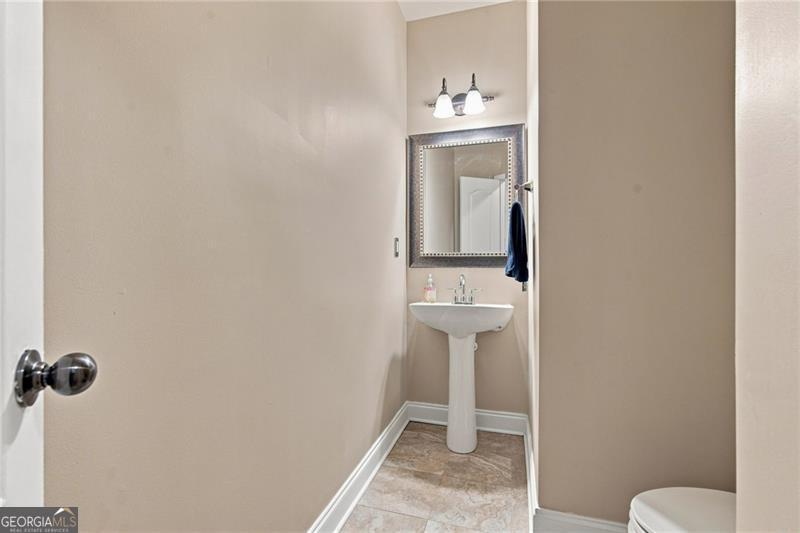 11143 Blackbird Lane Property Photo 4