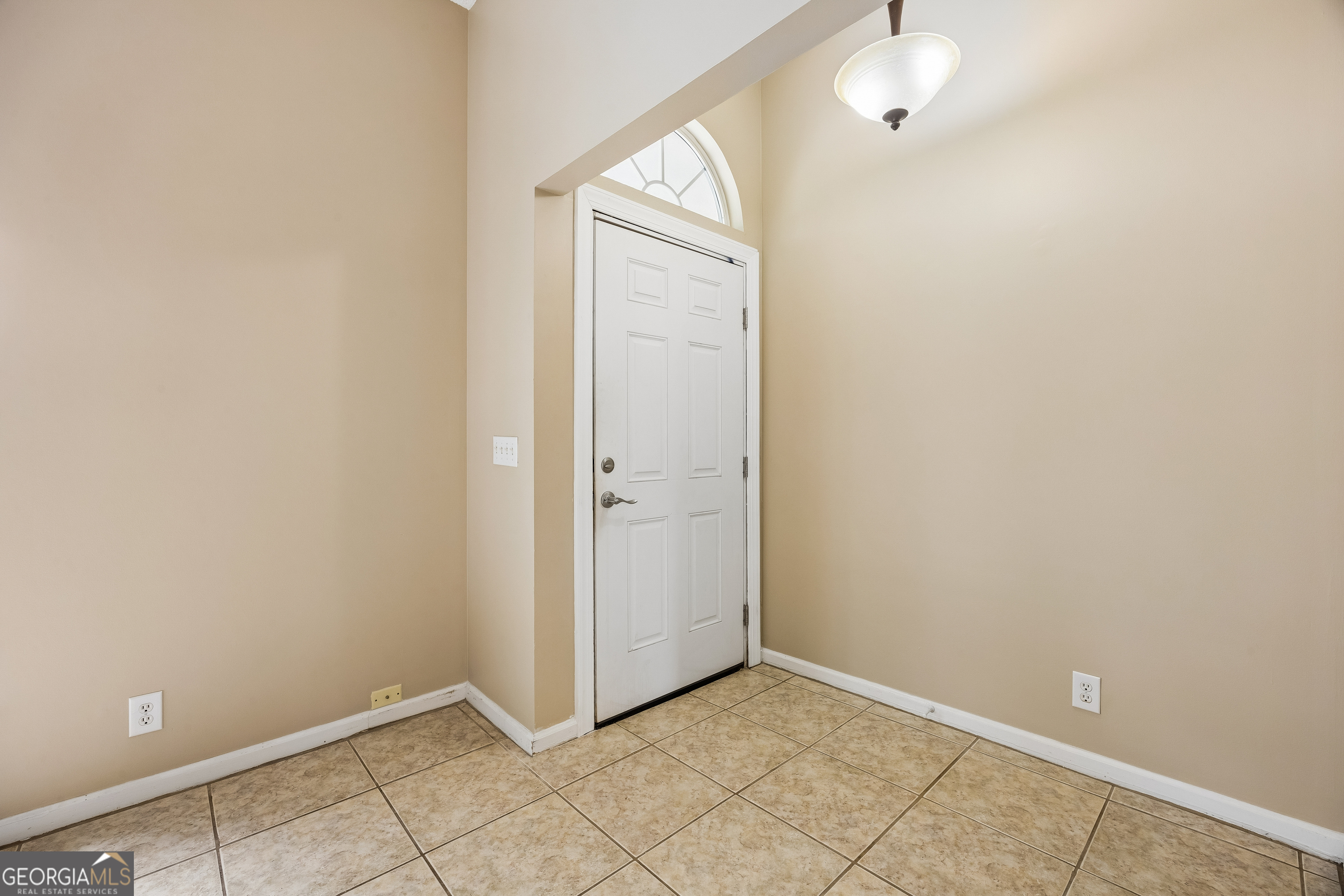 216 Hunt Club Road Property Photo 3