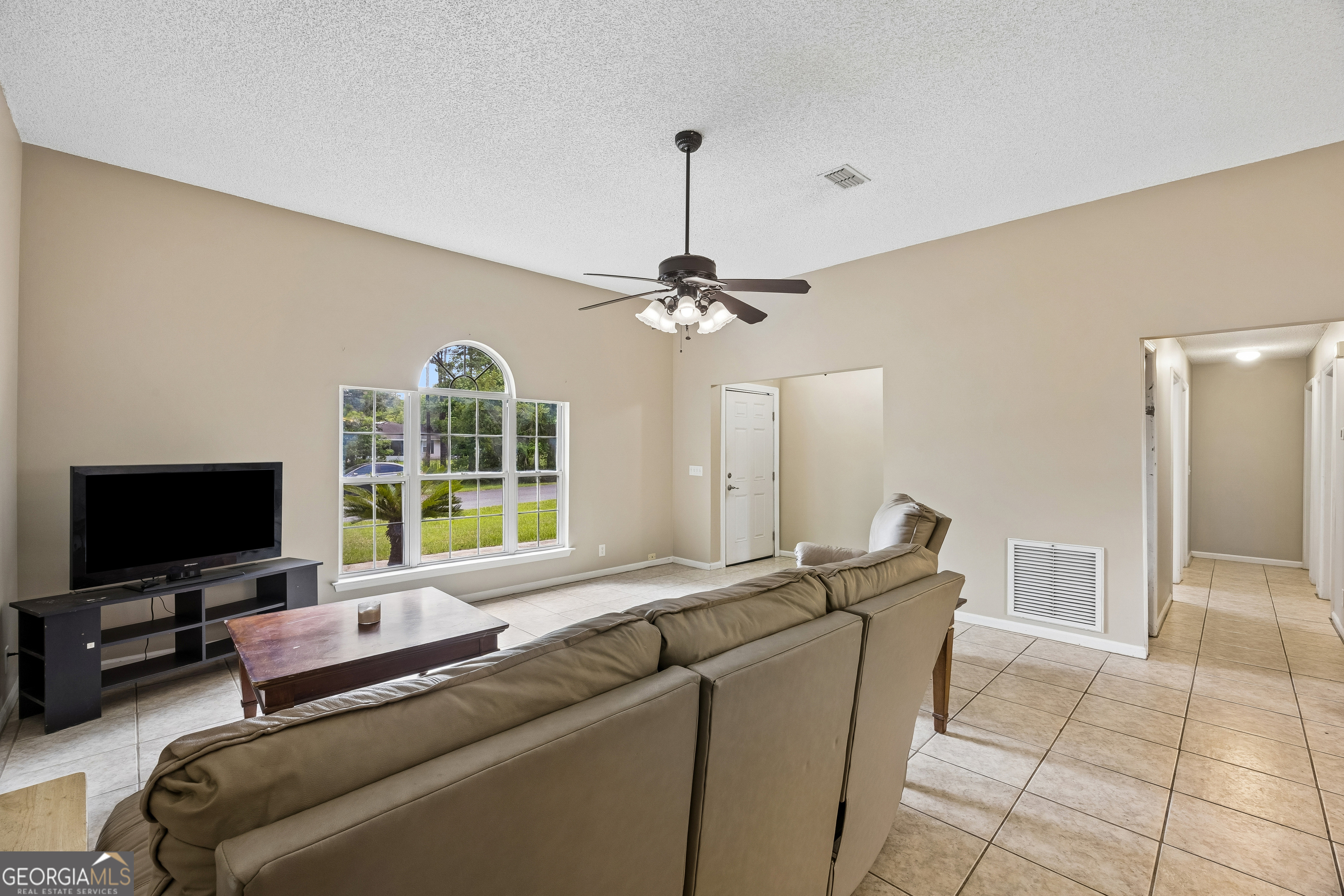216 Hunt Club Road Property Photo 5