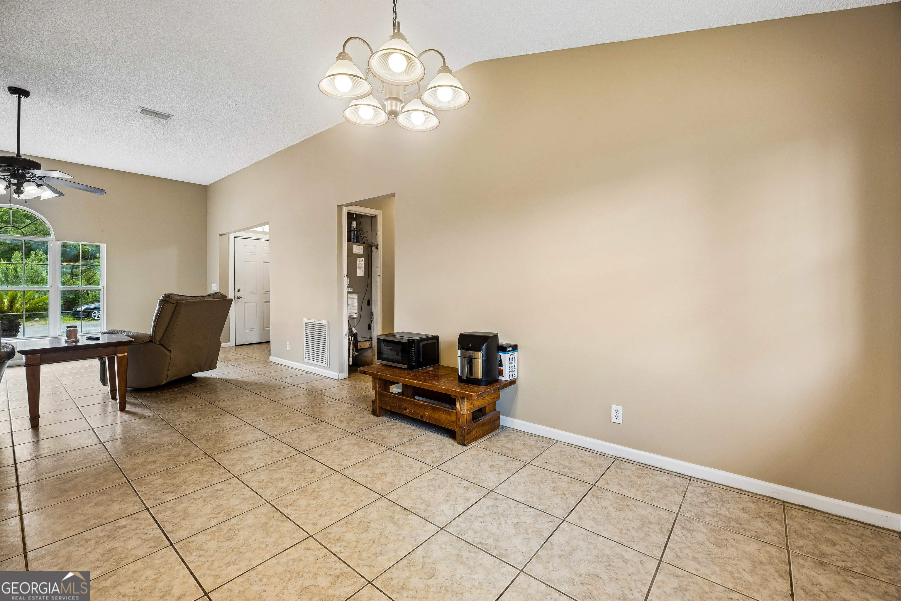 216 Hunt Club Road Property Photo 9